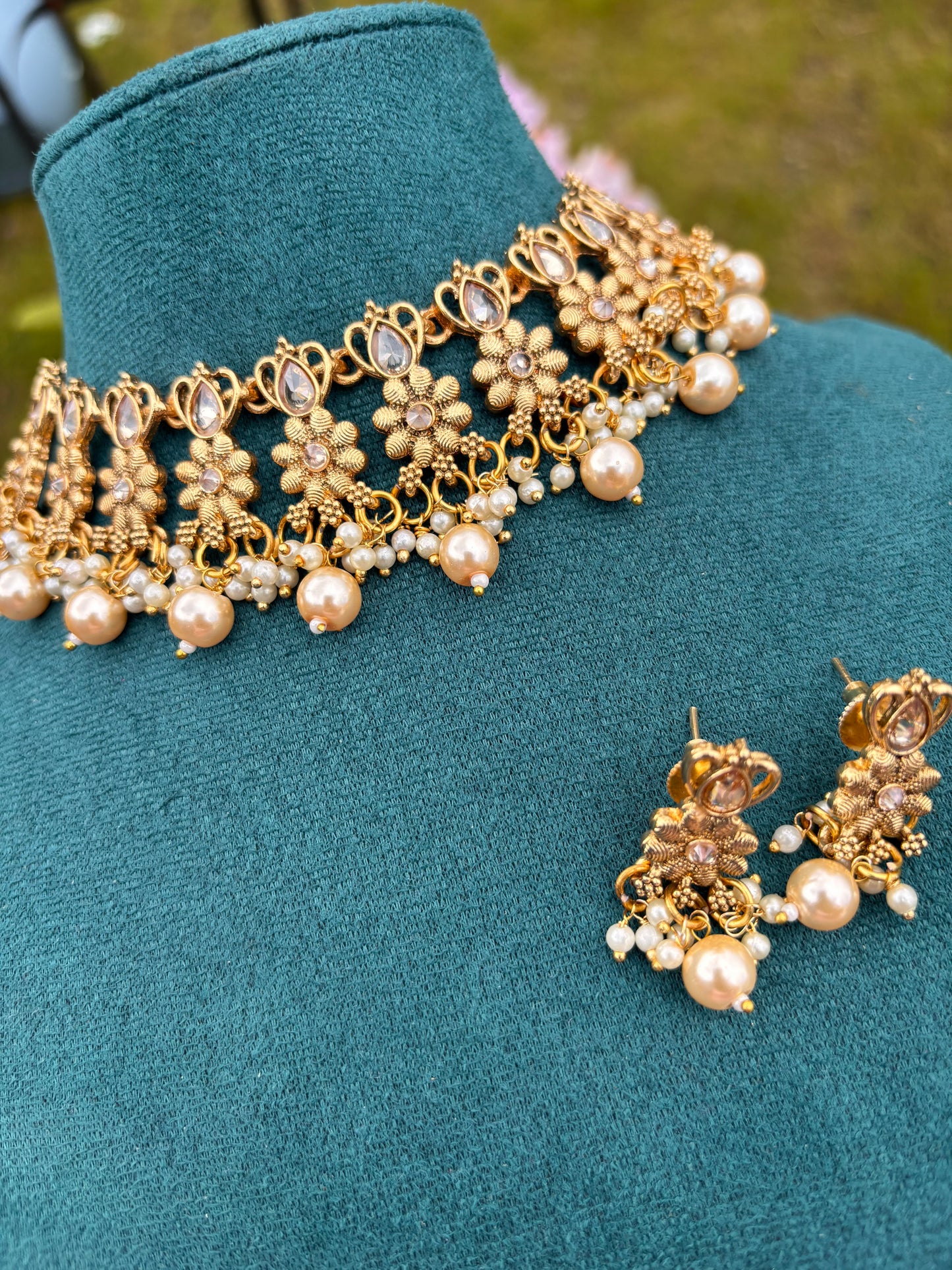 PEARL ANTIQUE NECKLACE