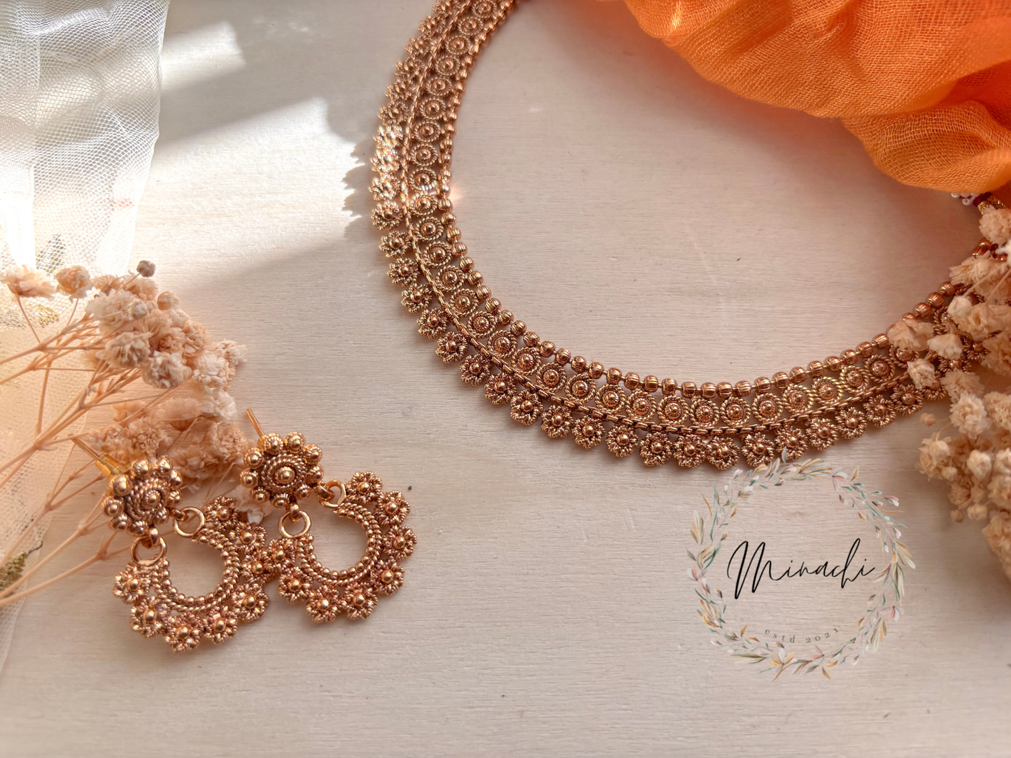 GOLDEN NECKLACE