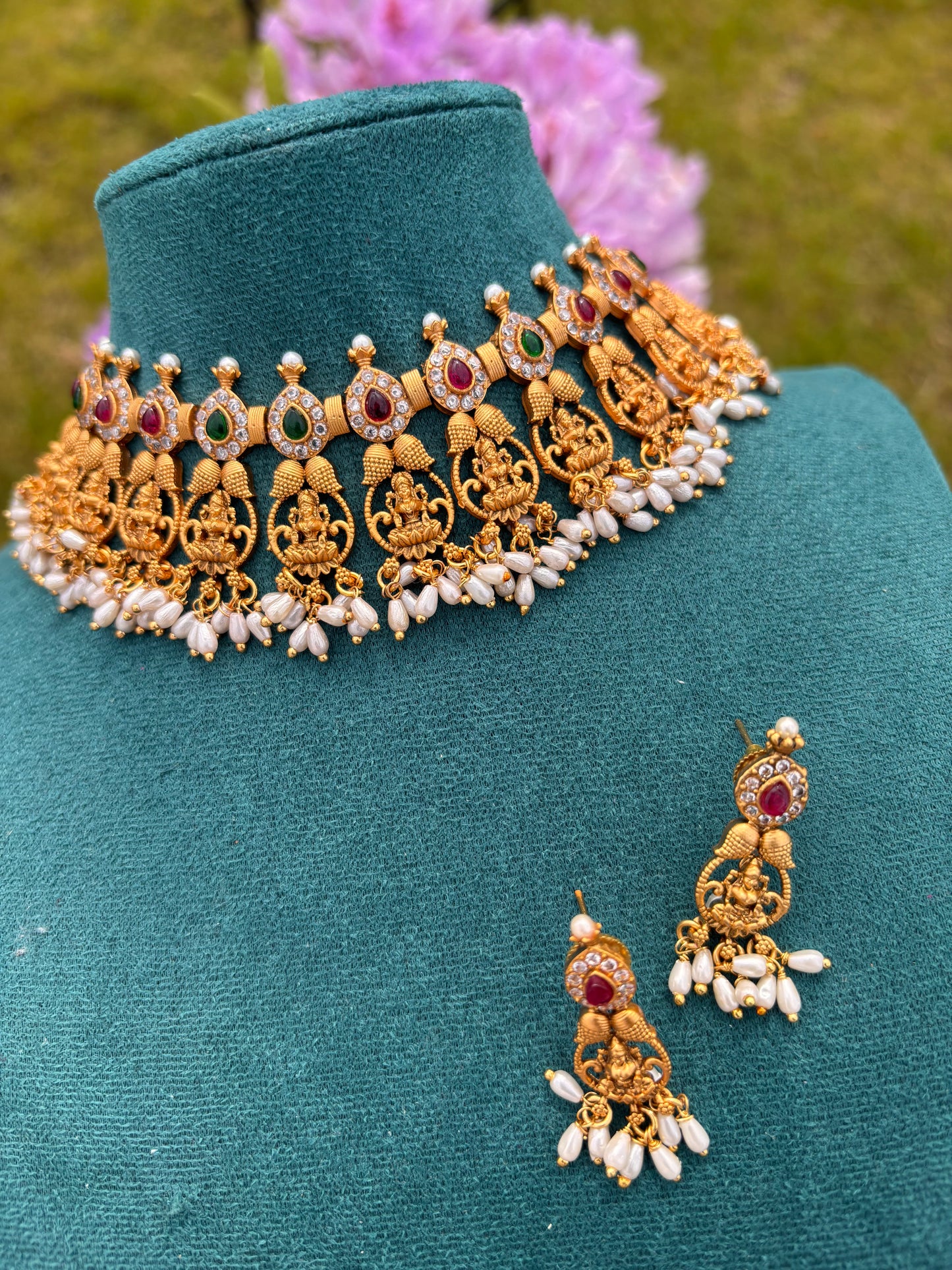 RUBY GREEN PEARL LAKSHMI SET