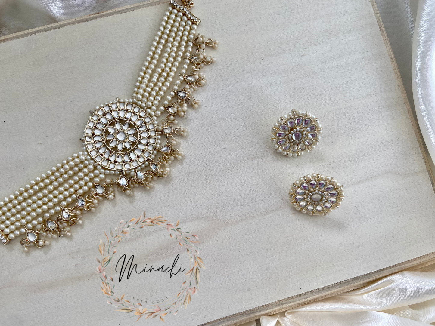PEARL CHOKER SET