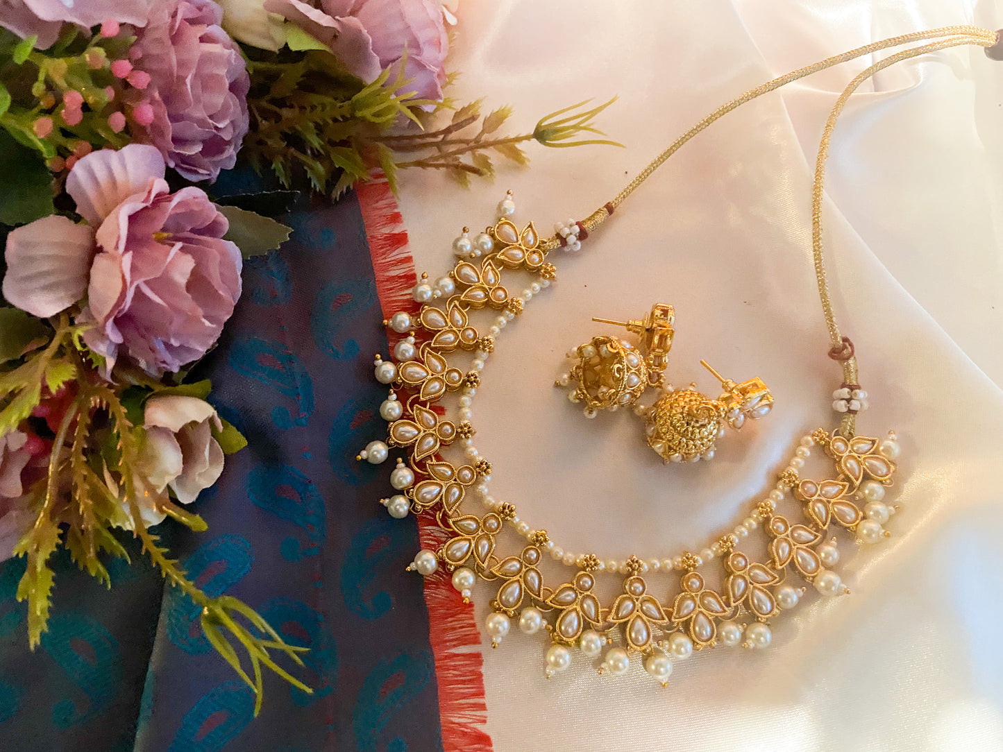 WHITE PEARL NECKLACE SET