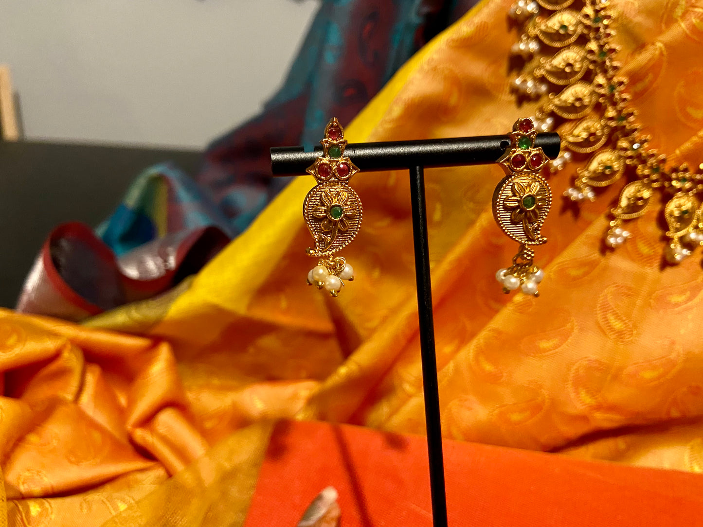 PAAN TASSLES LONG NECKLACE