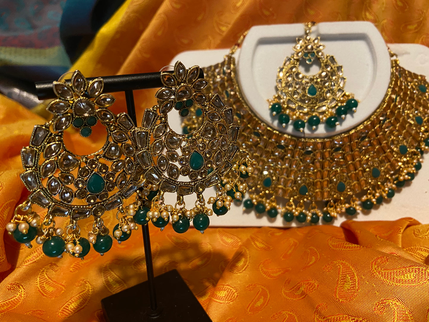 GREEN KUNDAN NECKLACE SET