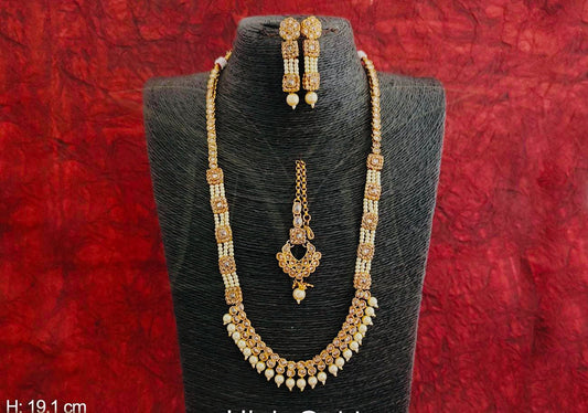 WHITE PEARL NECKLACE SET