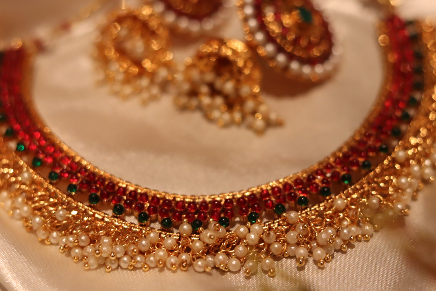 RUBY GREEN SHORT NECKLACE
