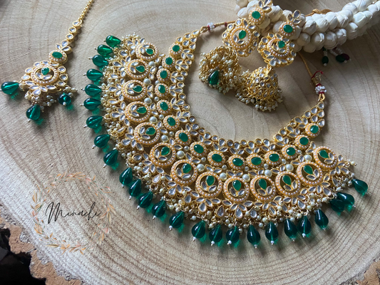 THAMARAI: GREEN KUNDAN NECKLACE SET