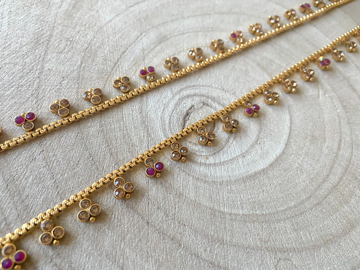 RUBY WHITE WAIST CHAIN