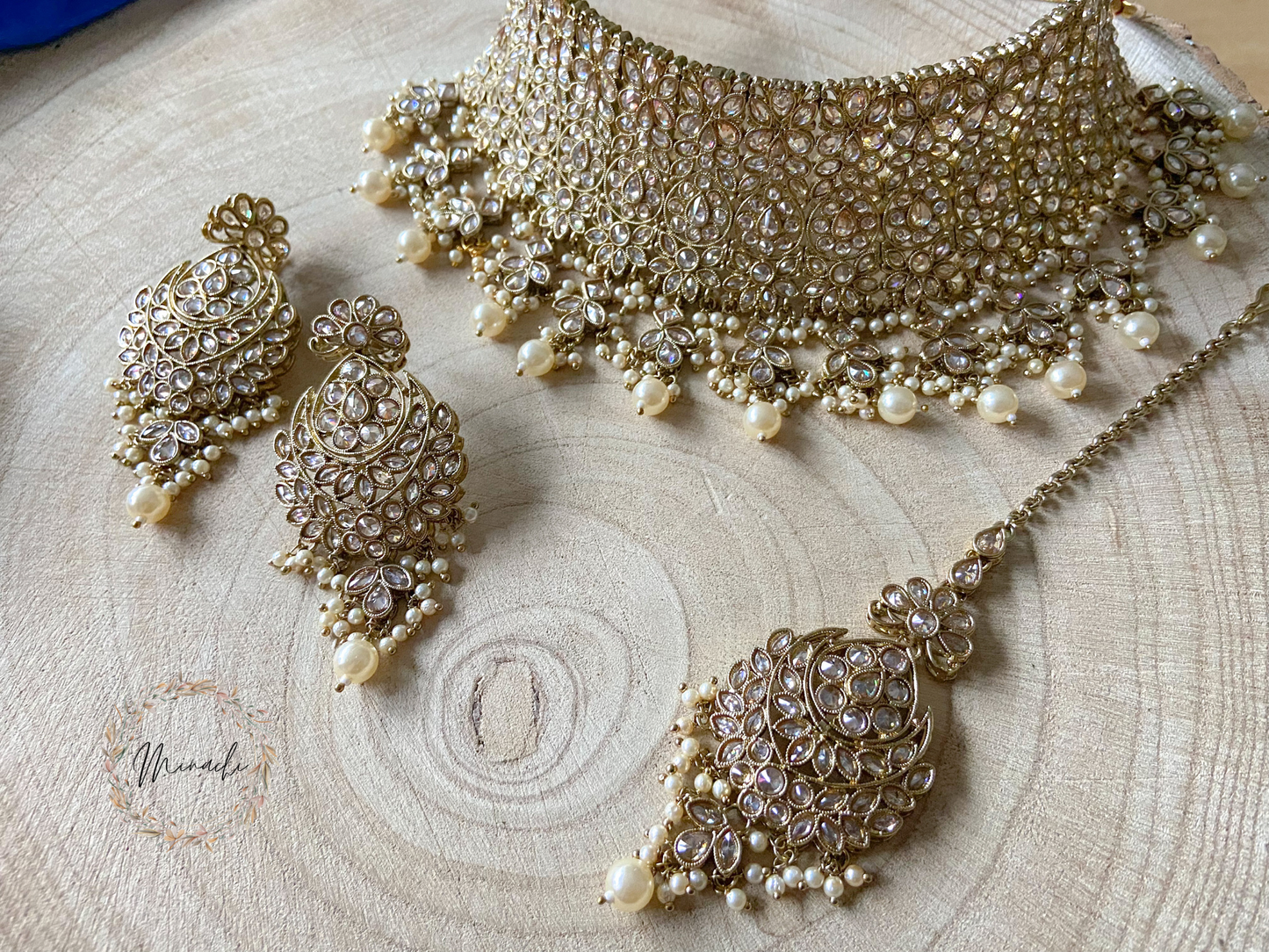 TRANSPARENT YELLOW KUNDAN SET