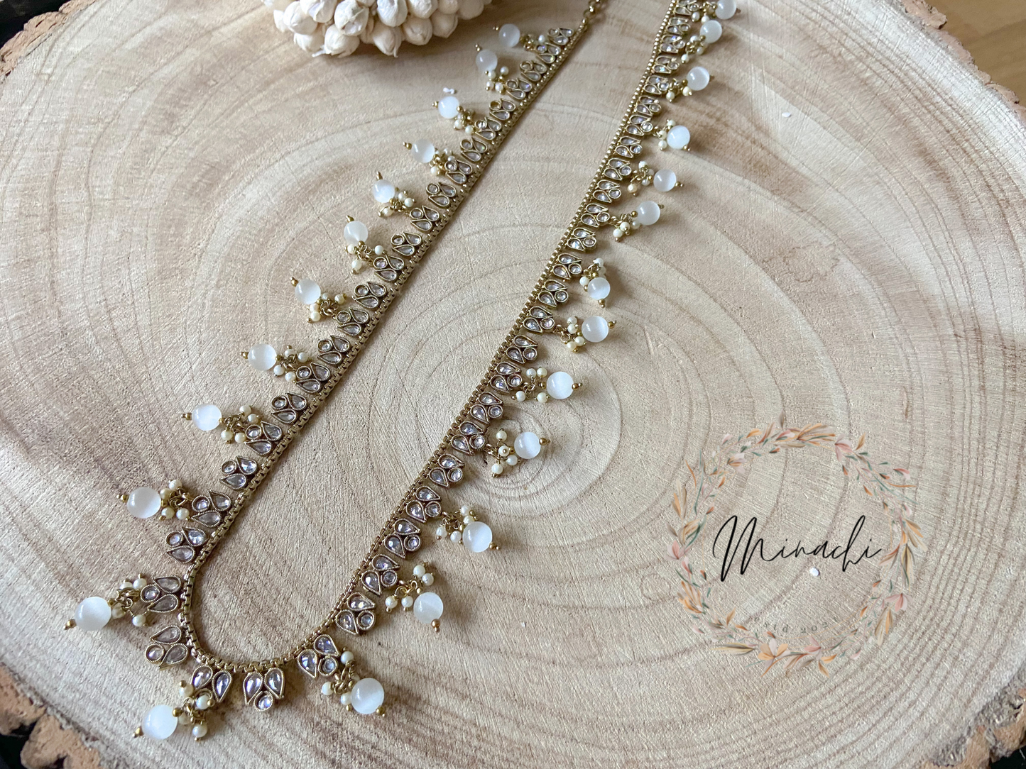 WHITE WAIST CHAIN
