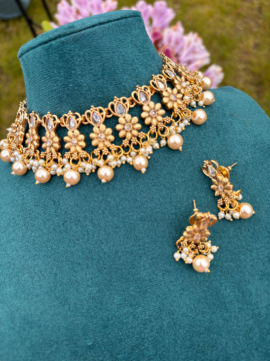 PEARL ANTIQUE NECKLACE
