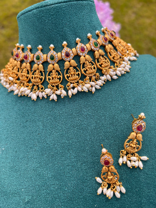 RUBY GREEN PEARL LAKSHMI SET