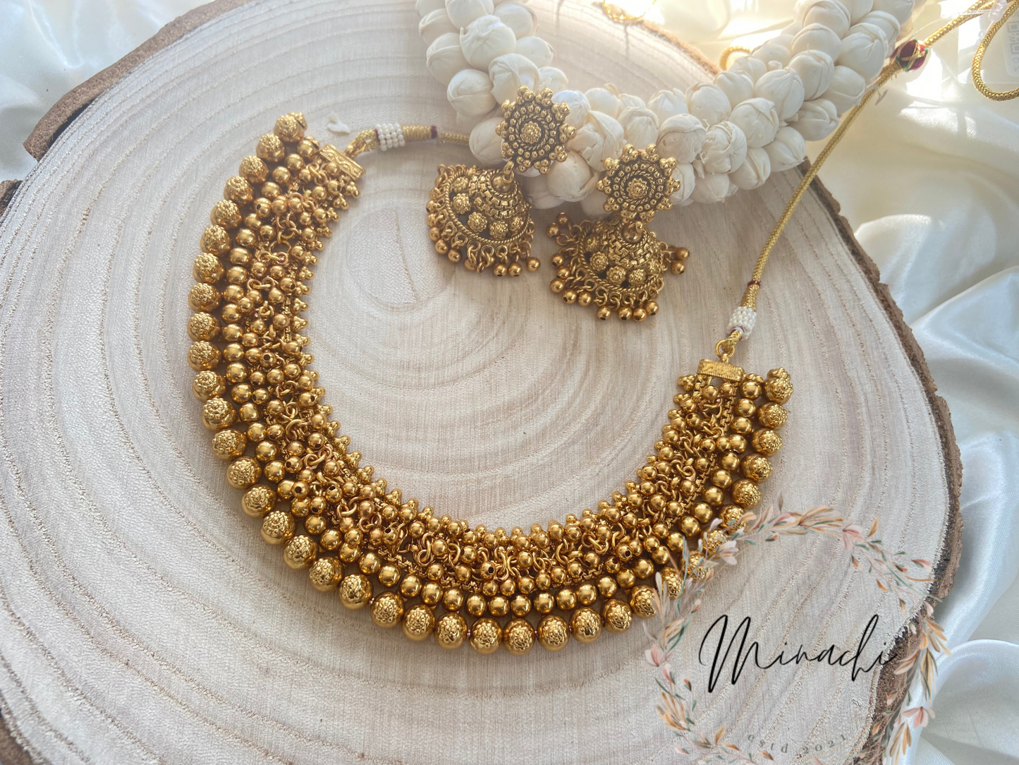 GOLDEN JHUMKA SET