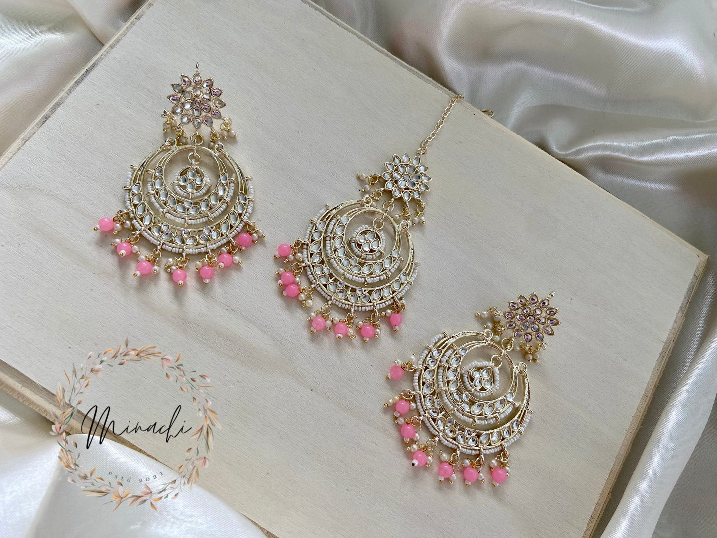 PINK MAANG TIKKA SET