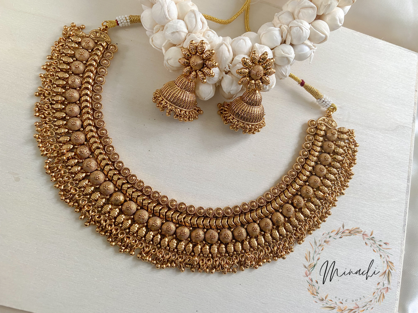 GOLDEN  NECKLACE SET