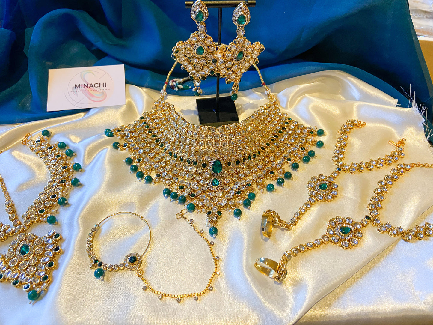 GREEN KUNDAN BRIDAL NECKLACE SET