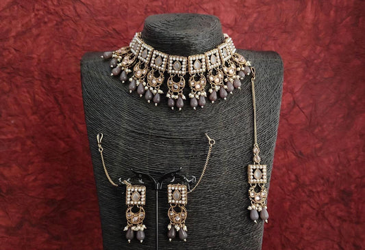 THAMARAI: GREY KUNDAN NECKLACE SET