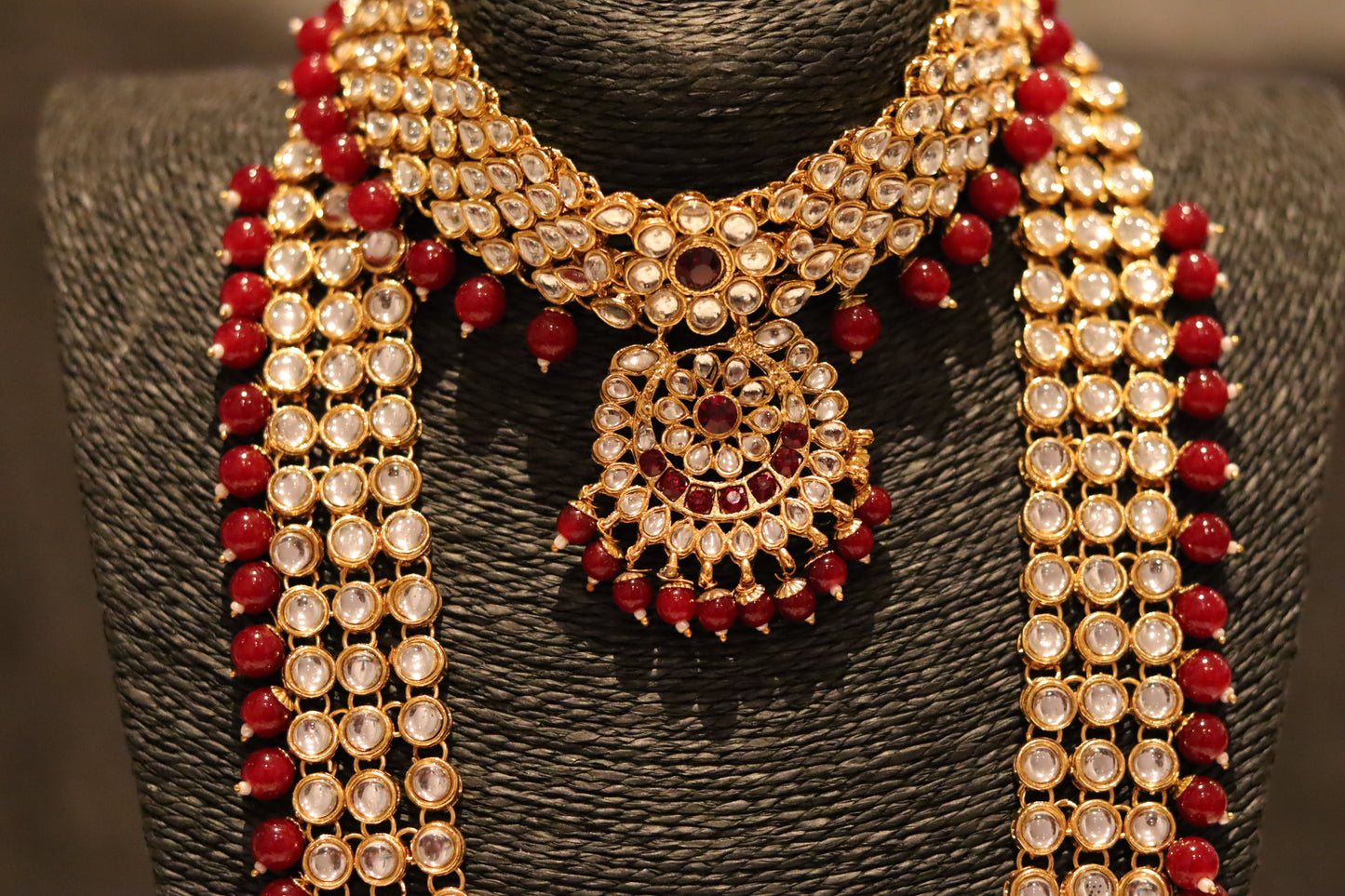 MAROON KUNDAN NECKLACE SET