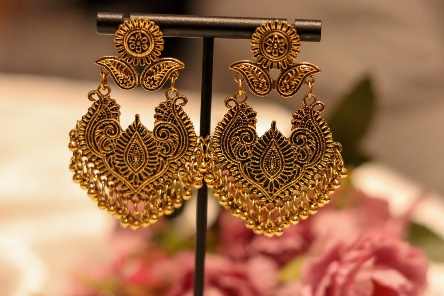 BLACK GOLDEN EARRINGS