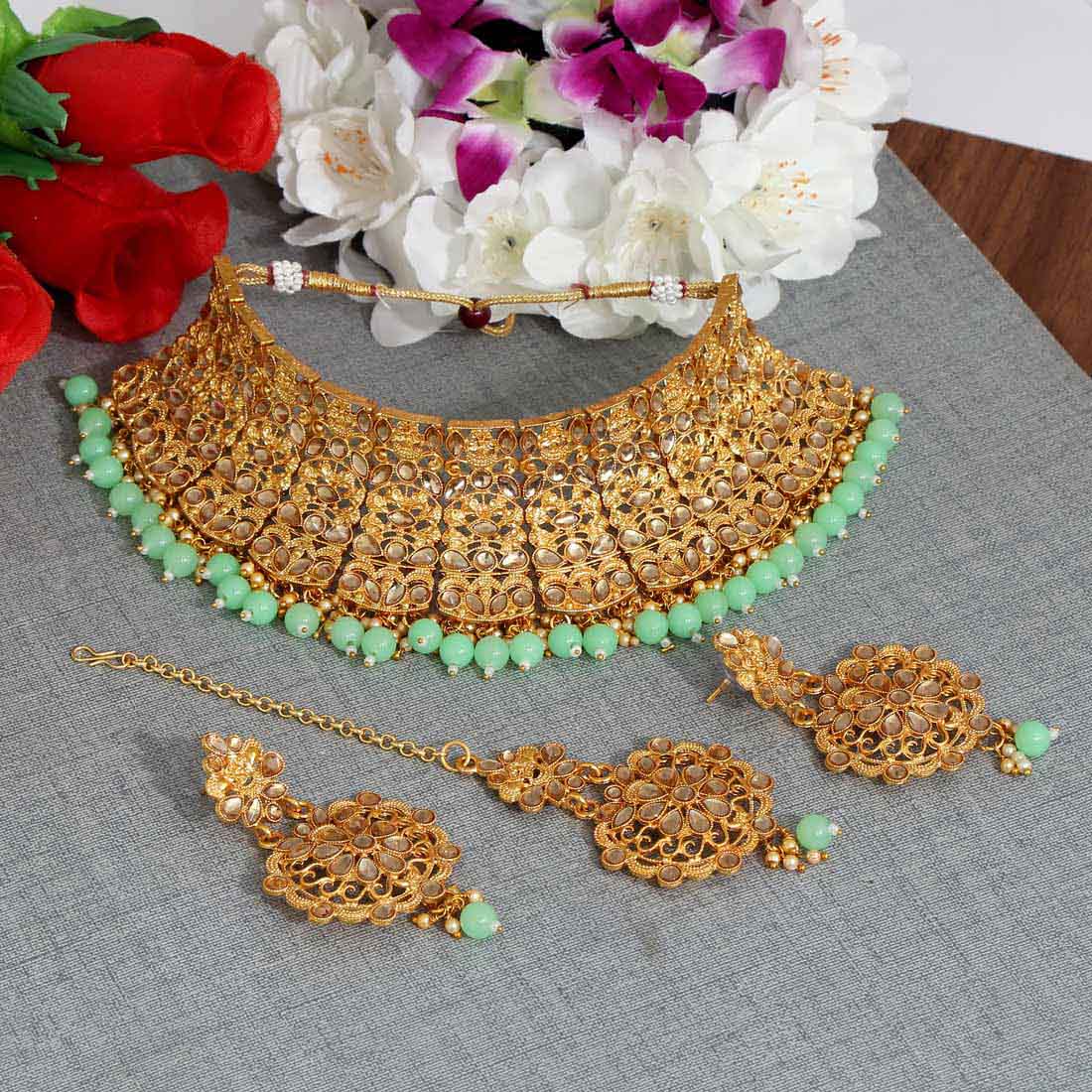 PASTEL GREEN KUNDAN NECKLACE SET