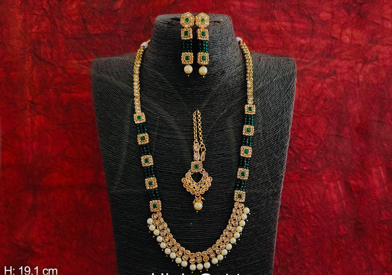 GREEN PEARL NECKLACE SET