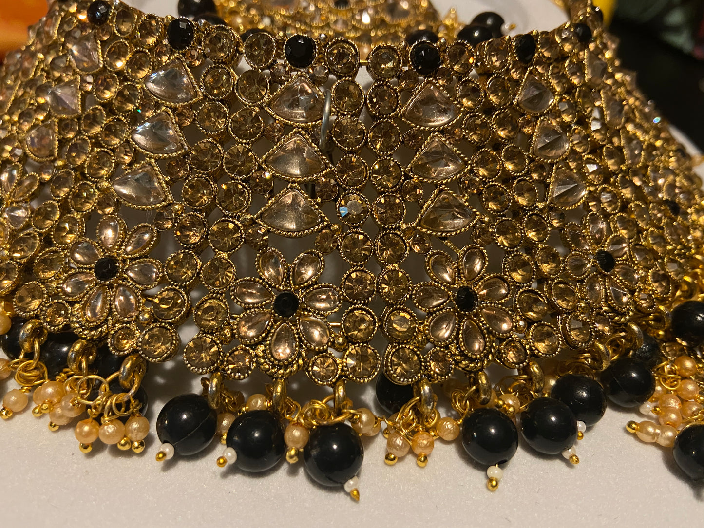 BLACK KUNDAN CHOCKER NECKLACE