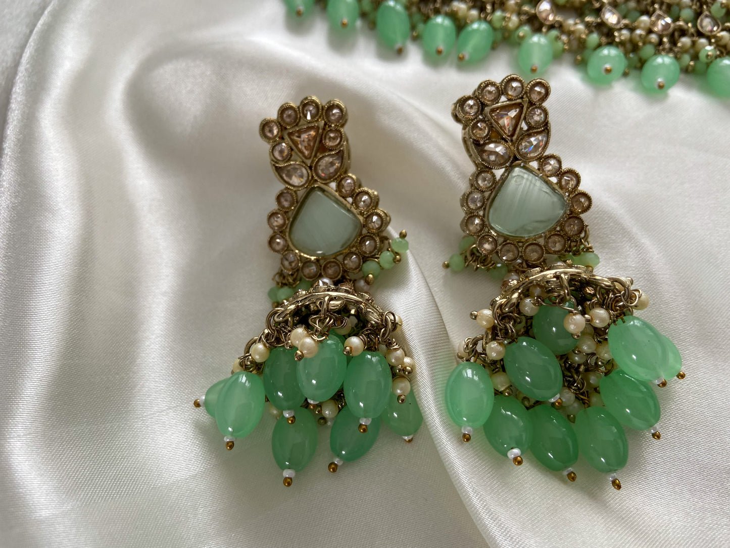 PASTEL GREEN KUNDAN SET