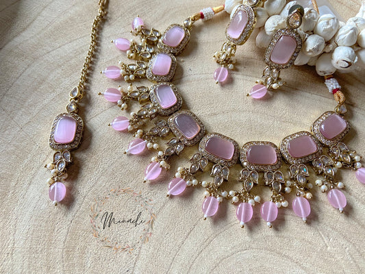 THAMARAI: PINK KUNDAN NECKLACE SET