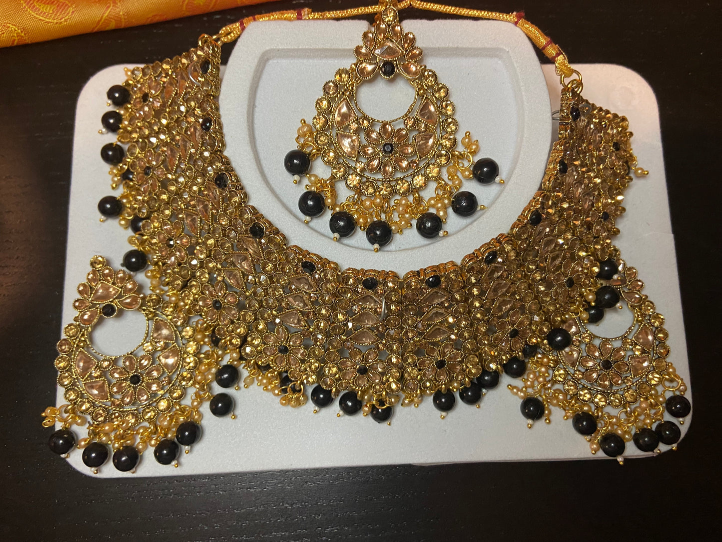 BLACK KUNDAN CHOCKER NECKLACE