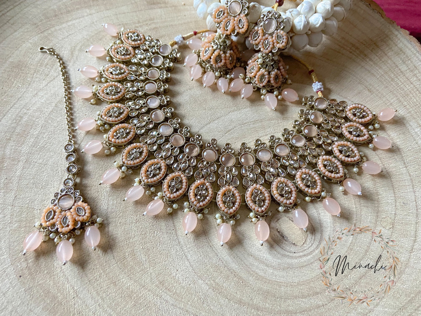 THAMARAI: PEACH KUNDAN NECKLACE SET