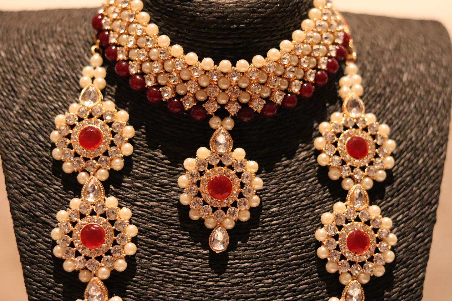 MAROON WHITE KUNDAN SET