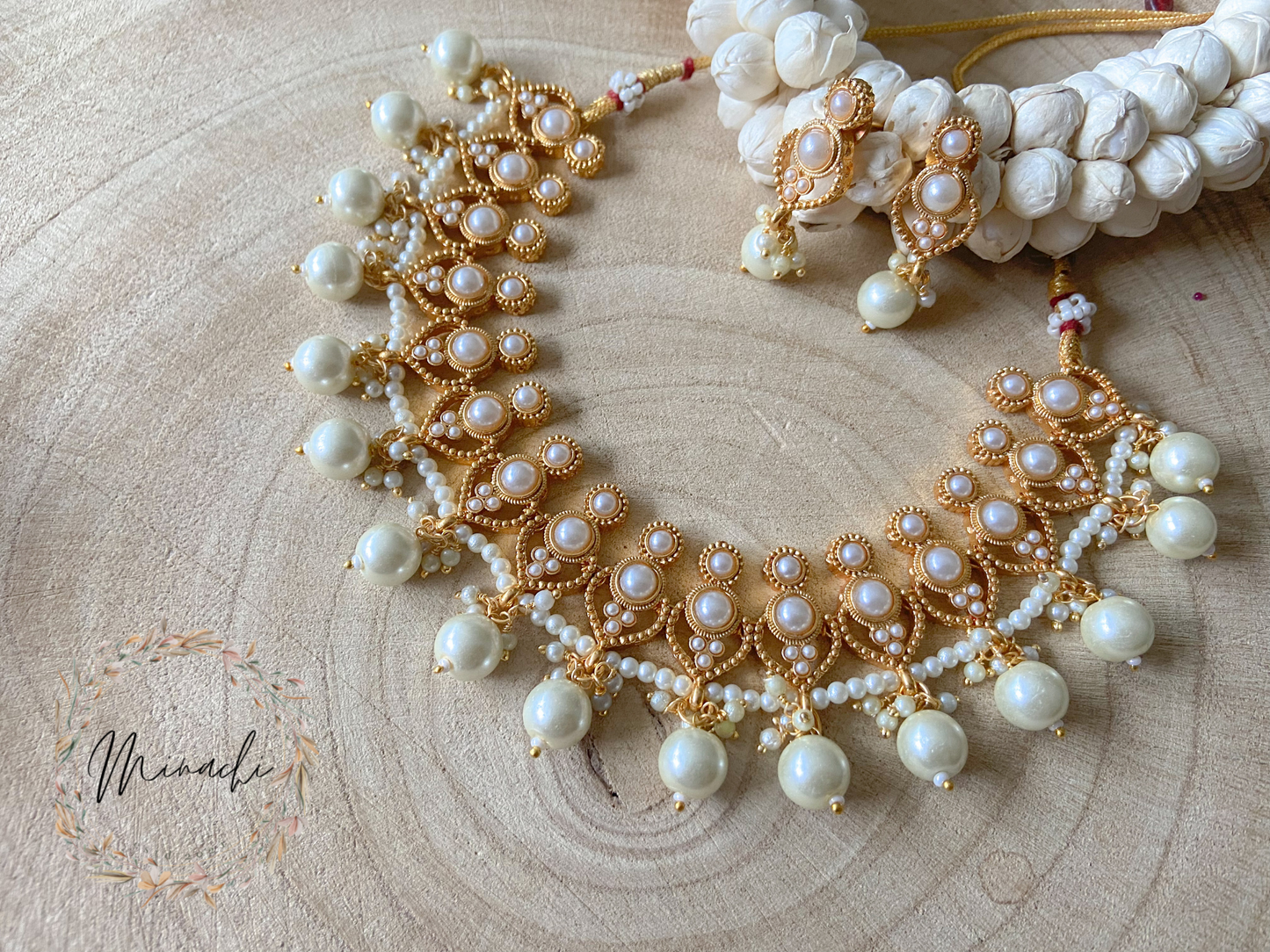 WHITE PEARL NECKLACE SET