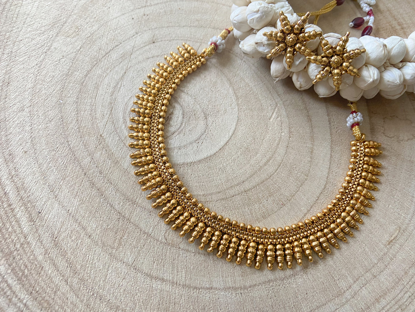 GOLDEN NECKLACE SET