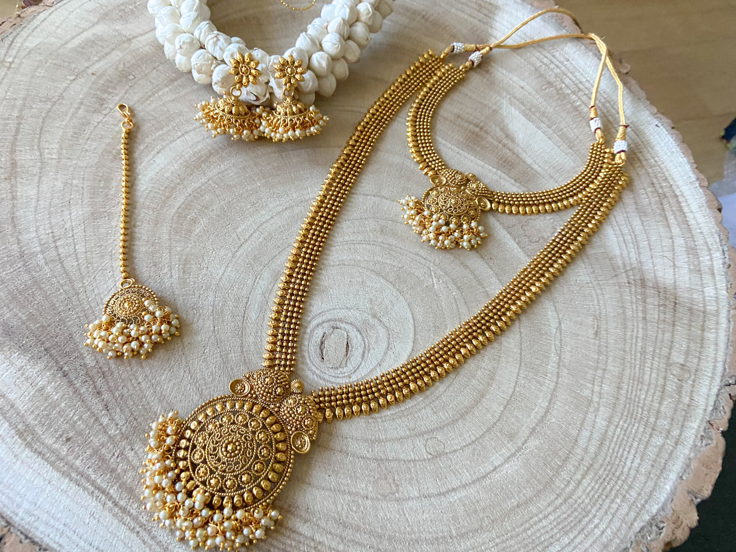 PEARL GOLDEN SHORT AND LONG CHAIN SET